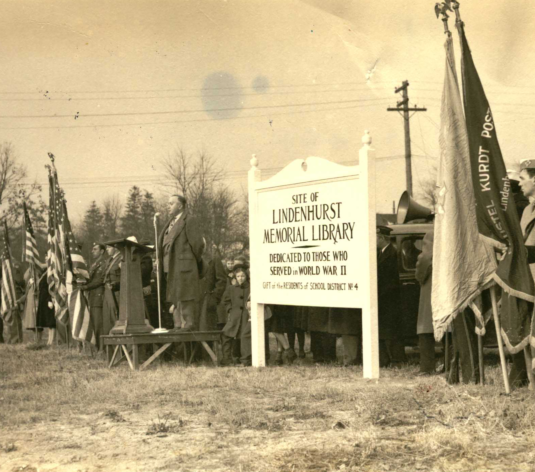 Lindenhurst Memorial Library first sign