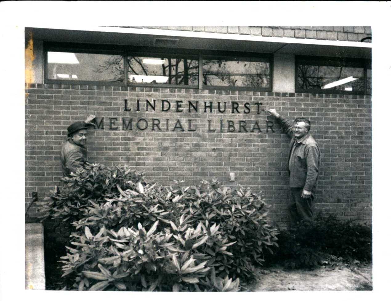 Lindenhurst Memorial Library building sign. 