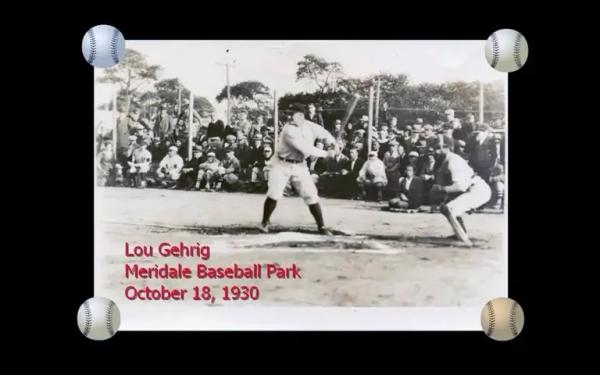 Lou Gehrig at bat.
