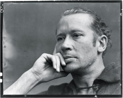 E.E. Cummings Photo