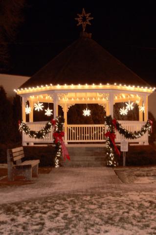 Lindenhurst Village Gazebo Lights